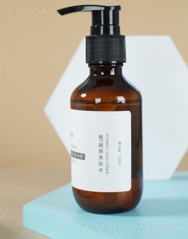 新暨膚維c靚顏爽膚水