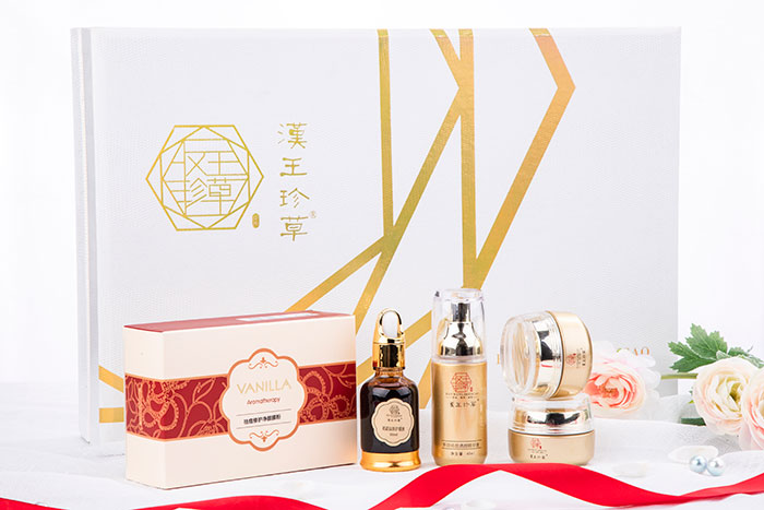 漢王珍草多效戰痘清顏五件套